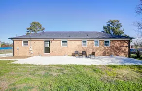 Spacious Matthews Getaway | Large Patio, Parking - Image 4