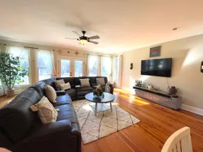 Modern Ranch home - Image 4