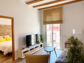Close to Sants Station, ideal for couples! - Image 4