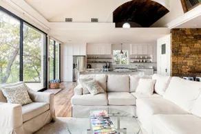 Beautiful Lake Travis Waterfront Retreat - Image 4