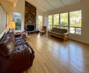 Spacious Comfy Renovated 4BR, quiet neighborhood - Image 2
