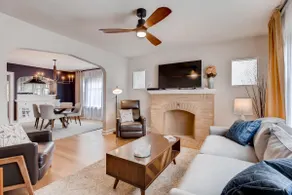 Frankie's Place; Walkable Craftsman luxury! - Image 3