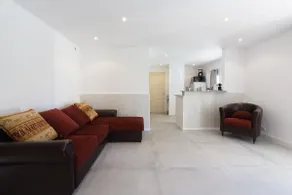 2-room ground floor villa near Cannes with pool - Image 3