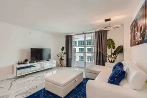 Luxurious brickell apartment 38thfloor ocean view - Image 2