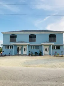 Royal Hideaway - Image 4