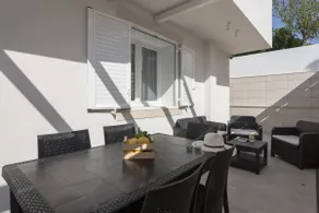 Keys of Sicily – Celeste Apartment with Veranda - Image 4