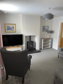 3 bed house with private parking - Image 3