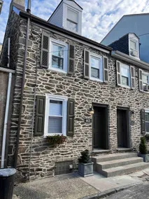 Trinity Cottage, Walk to Train and Main Street - Image 2