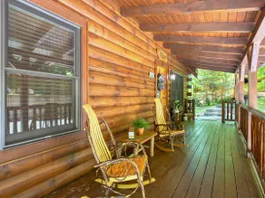 Cozy Bear’s Den - 2/2 Cabin, Sleeps 6 - Image 2