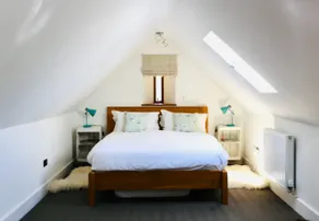 Converted barn in beautiful Cotswold Village - Image 2