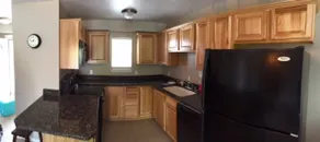 Well appointed lake view condo - Image 3