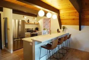 •DeanerDen• Cutie A-Frame•NEW Carpet• Dogs OK - Image 4