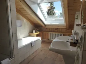 Large 1-room apartment \"Hochvogel\" with optional hotel service - Image 4