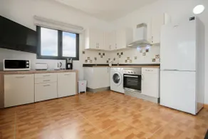 Apartment Ye - Image 5