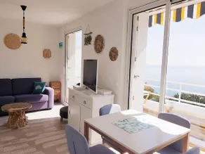 2 bedrooms facing the sea + deckchairs on private beach - Image 4