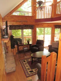 Bear Hugs Mountain Retreat - Image 2