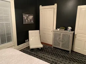 Romantic Black & White Apartment, 1 bedroom - Image 3
