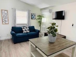 Adorable Studio - Close to Airport & Dtown - Image 4