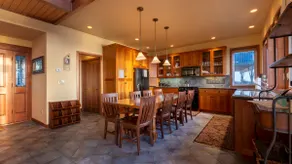 Vanishing Sands, Sleeps 4, Pet Friendly, Hot Tub, Oceanfront, Beach Access, WiFi, BBQ - Image 2