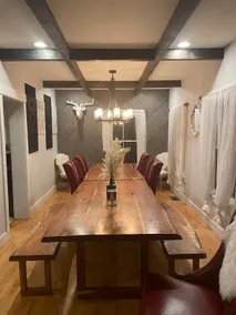 Carolyn's Rustic Modern Chalet - Image 3