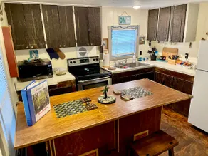 Hooch House- Clean/Cozy by Forest, River & Trails - Image 3