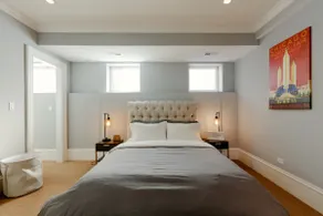Sophisticated Flat in Historic Building - Image 5