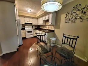 Private Condo - Pet Friendly - Image 3