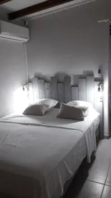 NICE renovated 2-room apartment with terrace - Image 3