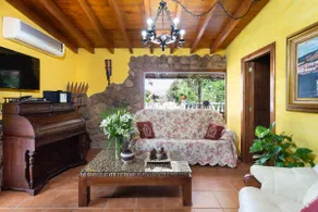 VILLA WITH PRIVATE POOL / VILLA WITH PRIVATE POOL - Image 4