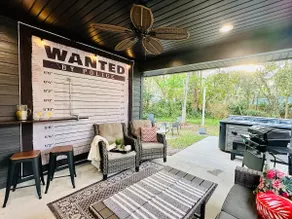 1920s Glam, HotTub, Firepit, Grill, 3 King Beds - Image 4