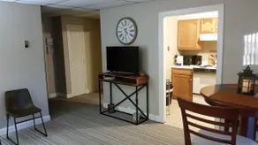 Charming quiet condo all to yourself - Image 3