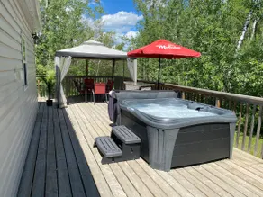 The Cabin on Grey Owl - with hot tub - Image 4