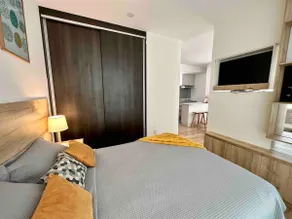 Modern apartment in Calacoto - Image 3