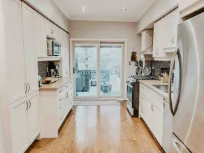 Charming 4br w private backyard - Image 2