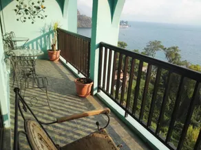 MAJESTIC VIEW EVER, IN A FORMIDABLE PLACE TO STAY - Image 4