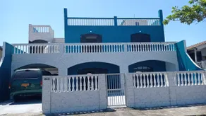 Seaside Townhouse with Pool - Image 2