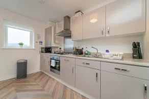 7 Royal View Apartments - Image 3