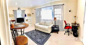 Private 1 bedroom apartment in central Connecticut - Image 2