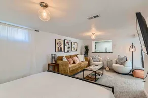 The Hideaway, 10 minutes to Downtown - Image 2