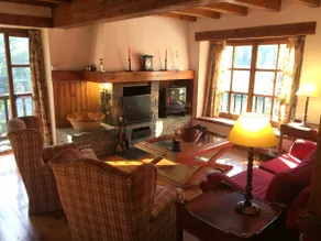Mountain house with river views in Arties - Image 5