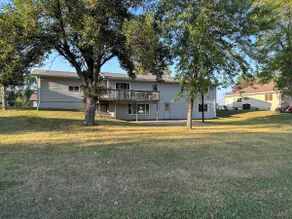 House in Manvel just 10 Min North of Grand Forks! - Image 2