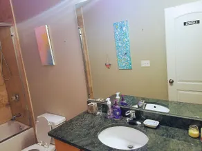 SPACIOUS and VERY BRIGHT 2BDR LOFT near DOWNTOWN - Image 5