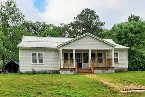 Historic 1851 Farmhouse Retreat - Image 2