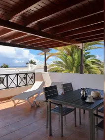 Pto del Carmen, Beachfront Cozy with Wifi & AC - Image 2