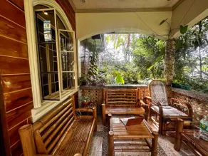 Rustic home near the sea & mountain - Image 3