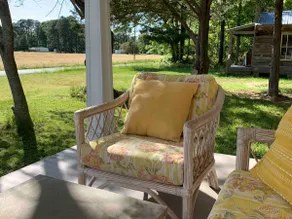 Little Pink House Cottage Chic with Vintage Charm! - Image 3