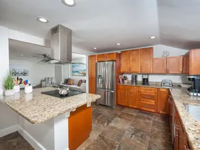 The Elms - 3 Bedroom Ranch Style Near Town - Image 2