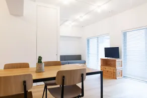 Perch's Apartment, Family Apartment 303 - Image 2