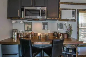 The Bourbon House- Downtown Lex’s Premier Air B&B - Image 4