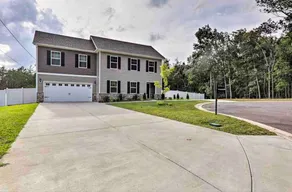 Lake House - Image 2